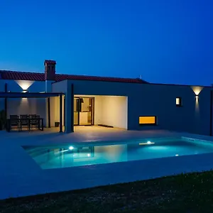villa-with-pool-lia-luxury-in-vintijan.in-istria.net/