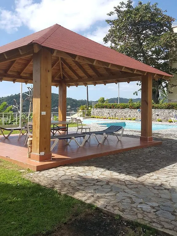 Hidden Paradise At Apto Del Cerro Samana 아파트